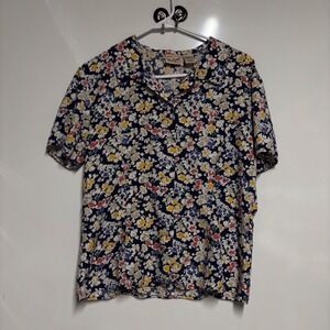 Woolrich Women's Size Medium Floral Short Sleeve Shirt Chest 38"Length 22"